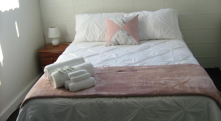 Фото 
River Crossing Lodge
