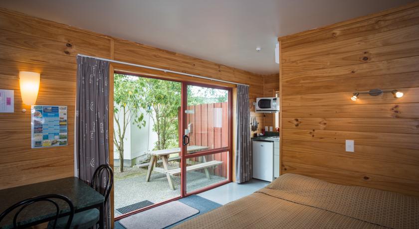 Фото 
Pelican Point Lodge
