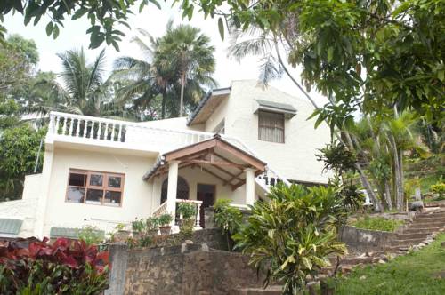 Фото 
Ranmal Beach Hotel
