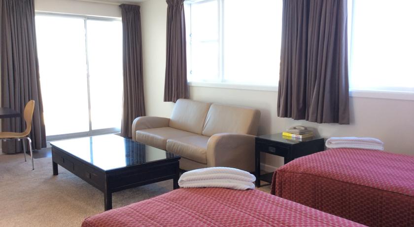 Фото 
Damara Tern Self Catering
