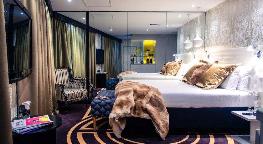 Фото 
Etendeka Mountain Camp
