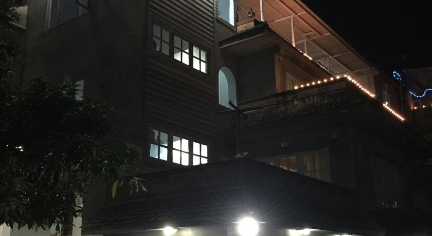 
Hotel Opera
