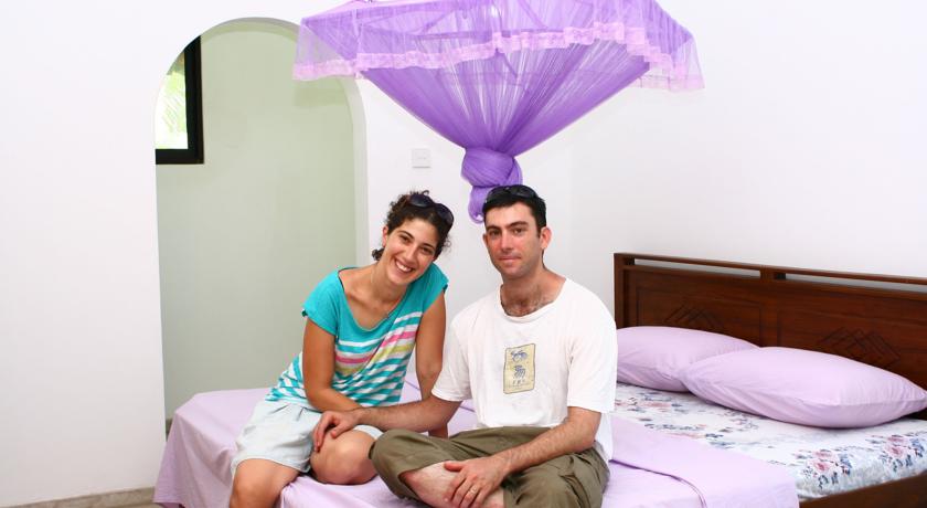 Фото 
Holiday Fashion Inn
