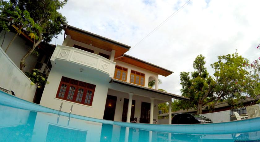 Фото 
Hamilton House
