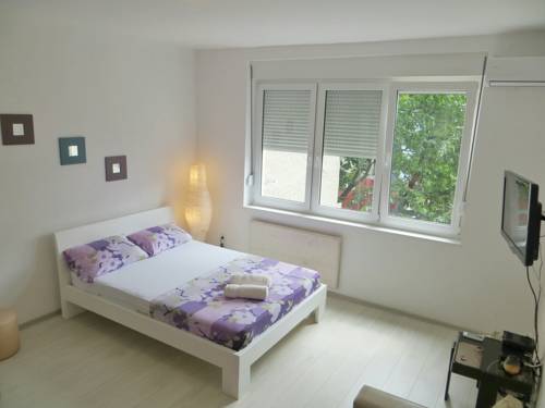 
Bed and Breakfast Regionalni Centar Nis
