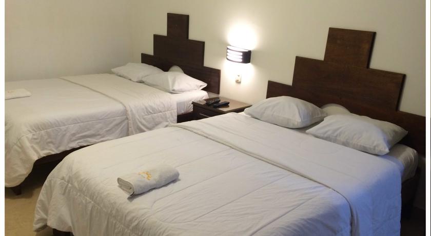 
Holiday Inn Santiago - Airport Terminal
