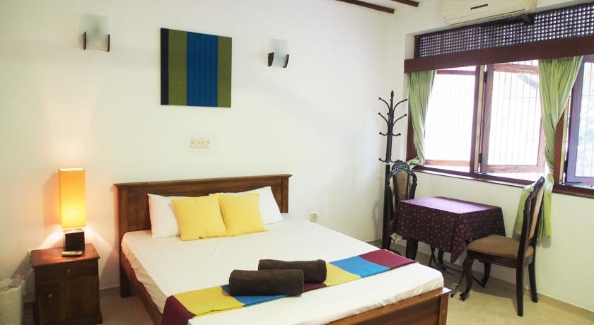 Фото 
Maniumpathy Hotel
