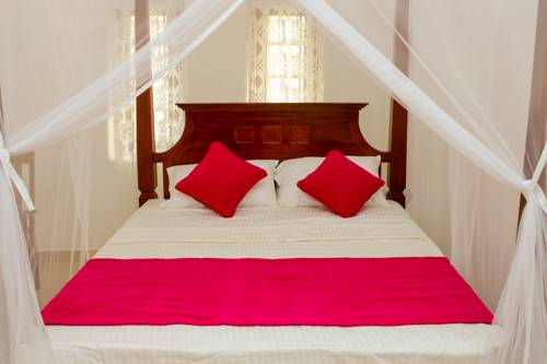 Фото 
Chanas Home
