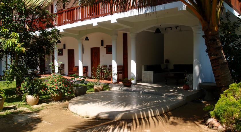 Фото 
The Tribe House
