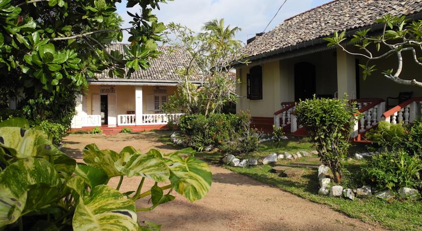 Фото 
Mamas Restaurant and Rooms
