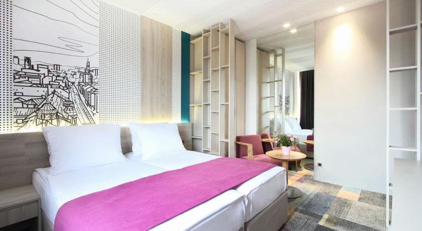 Фото 
The Grand Hill
