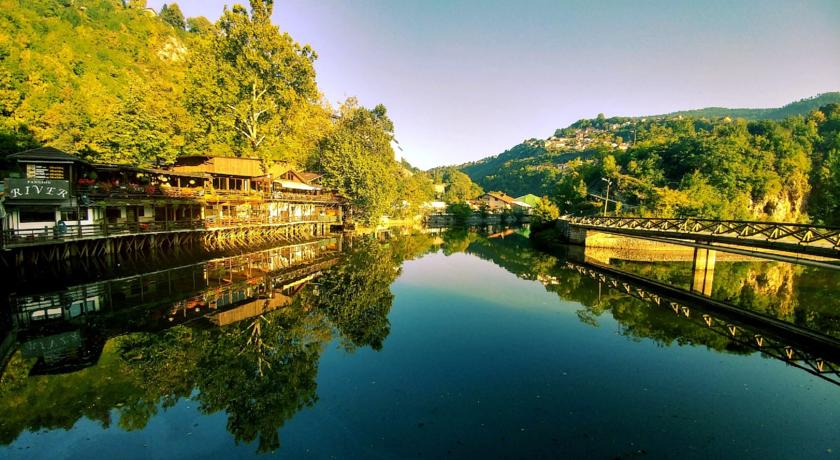 Фото 
Camel Track Guesthouse
