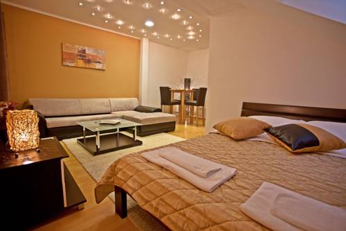 Фото 
Golden Gobi Guesthouse & Tour
