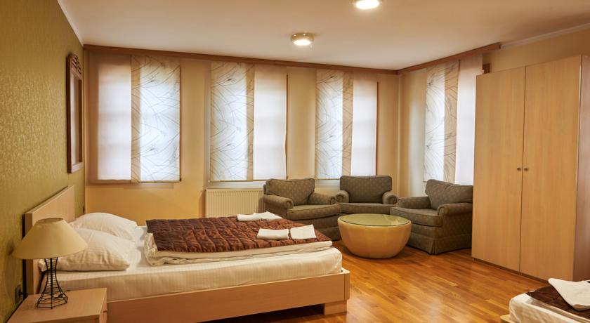 Фото 
UB Guesthouse
