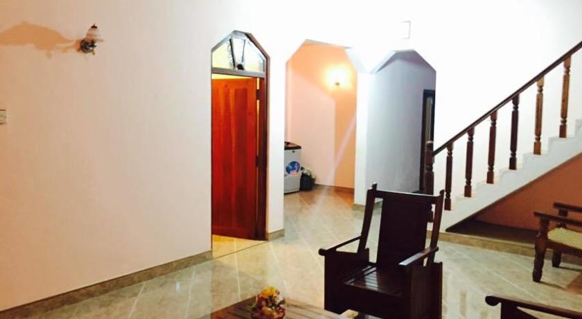 Фото 
Placid Beach
