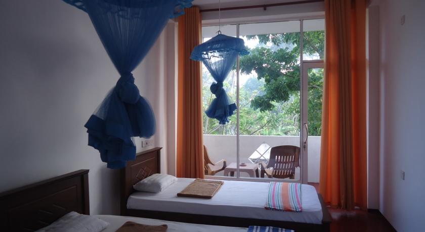 Фото 
Ajith Rest
