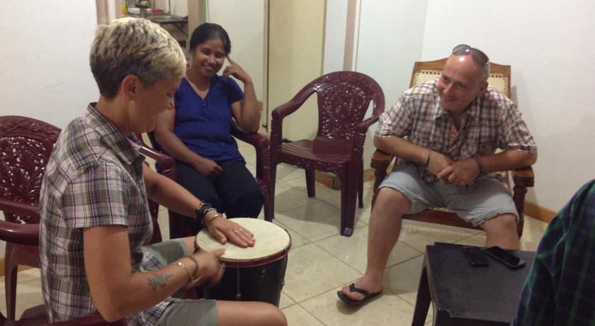 Фото 
Vintage Bus Stay
