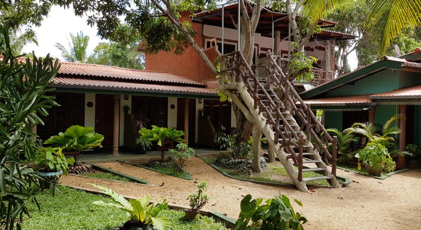 Фото 
Isanka Lion Lodge
