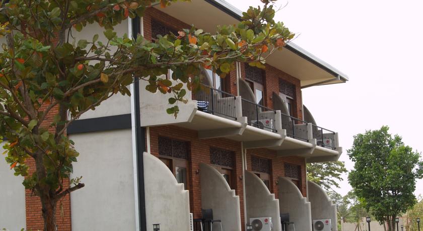 Фото 
Joes Habarana Village
