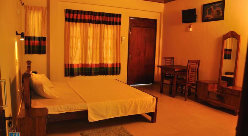 Фото 
The Elephant Village
