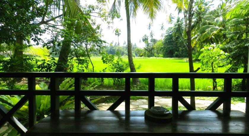 Фото 
MOON LIGHT Guest House
