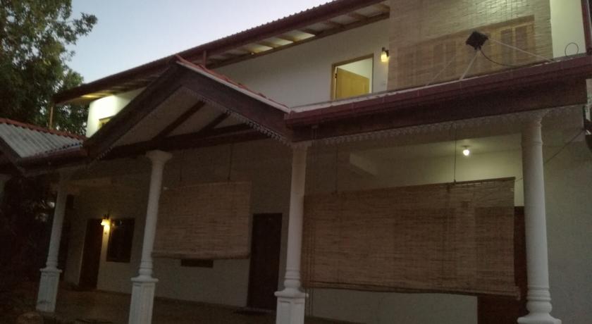 Фото 
Alass Ga Rooms
