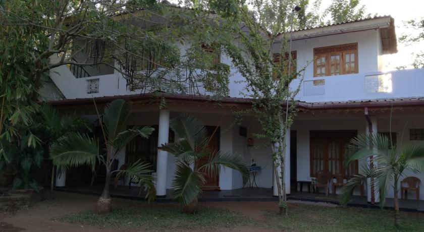 Фото 
Green Park Beach Hotel
