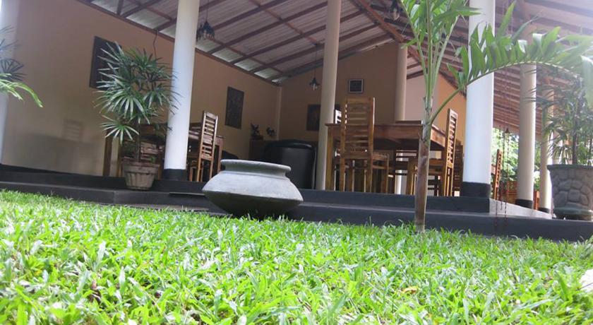 Фото 
Trinco Rest House
