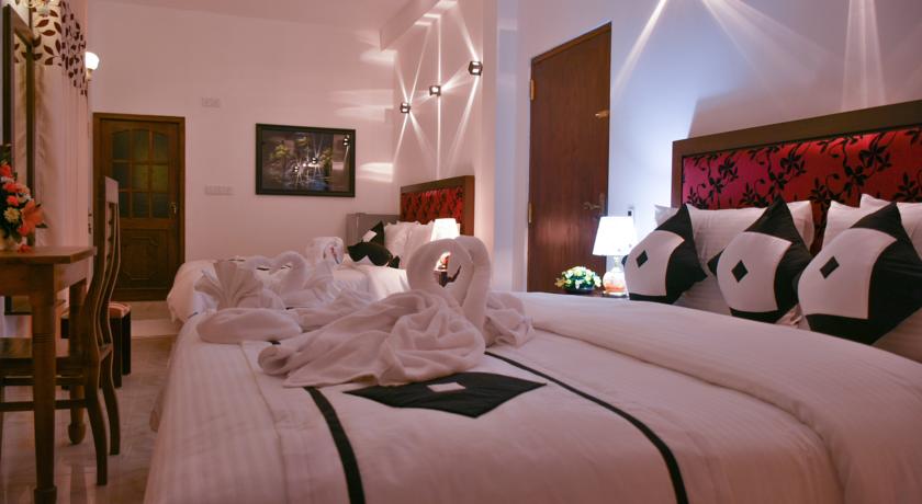 Фото 
Royal Palms Beach Hotel
