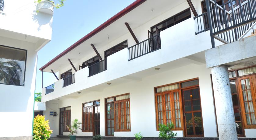 Фото 
Vrissiana Beach Hotel
