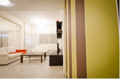 Фото 
Bridge House
