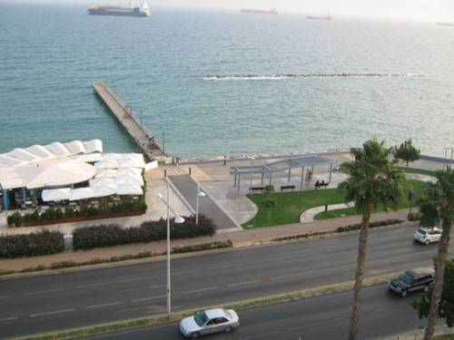 Фото 
Limassol Mare
