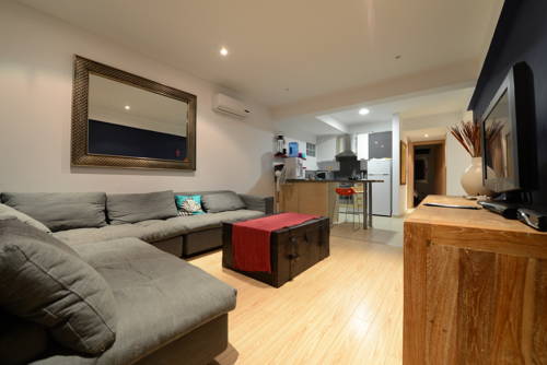 Фото 
Malibu Court Apartments
