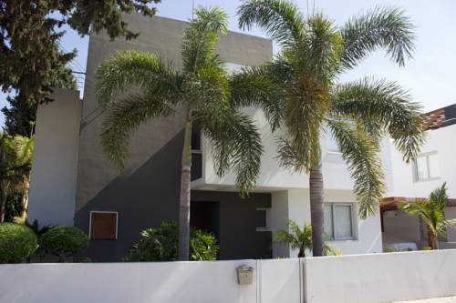 Фото 
Takelena Apartments
