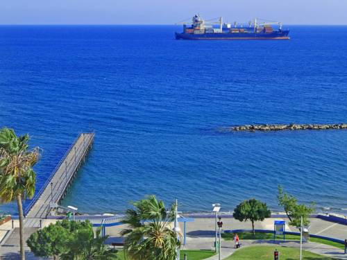 Фото 
Ekali House Apartments
