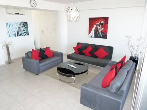 Фото 
Les Palmiers House
