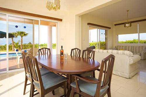 Фото 
Ascos Coral Beach Hotel
