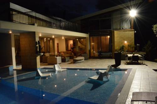 Фото 
Villa Chrysanthia
