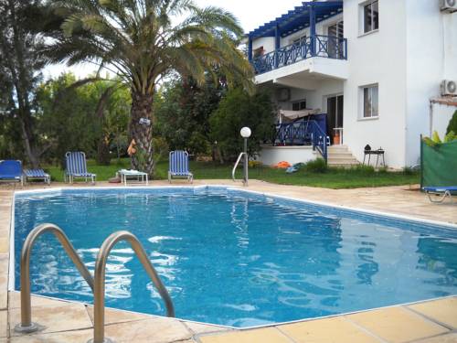 Фото 
Villa Pernera
