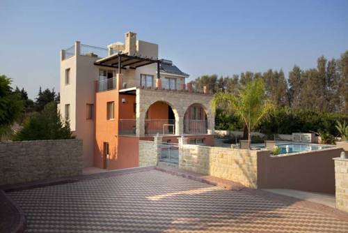 Фото 
Serres House
