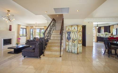 Фото 
Varapt56 2 Bedroom Apartment with Pool
