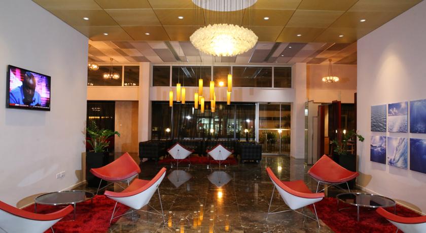 Фото 
Crown Inn Hotel
