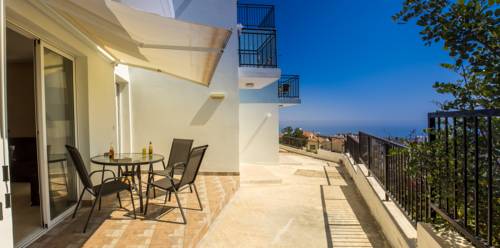 Фото 
Pissouri Heights Apartments
