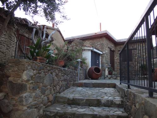 Фото 
Jonah - By TLV2GO
