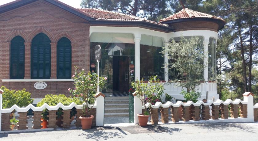 Фото 
The Promenade Art - By TLV2GO
