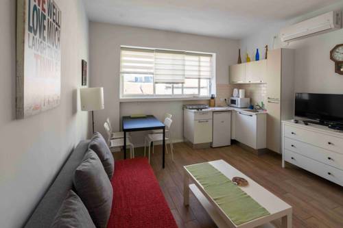 Фото 
Andora Apartment
