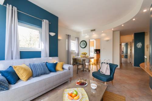 Фото 
Top Of Jerusalem Apartments - City Tower
