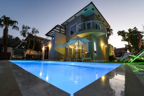 Фото 
Custo Club
