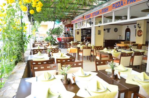 Фото 
Bayram Apart Hotel
