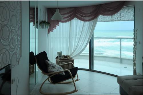 Фото 
Marom Hatechnion(Khankin 3) Apartment
